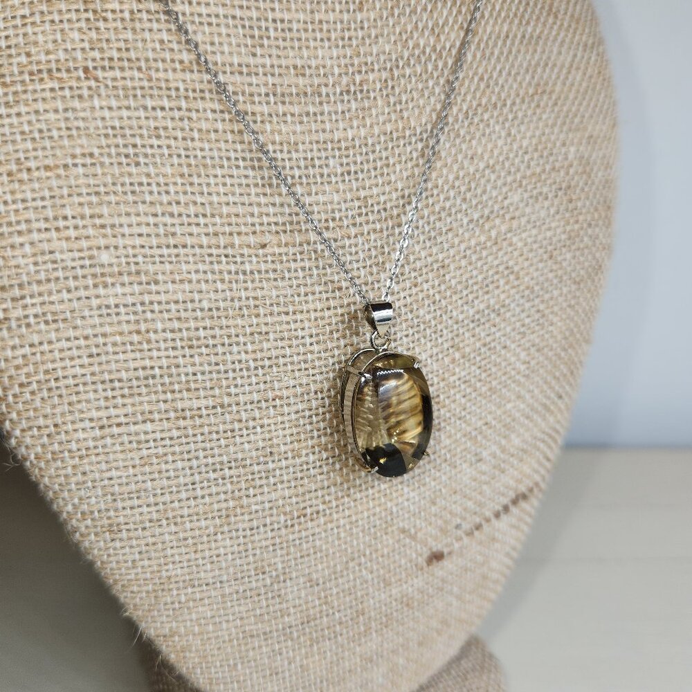 Etched Glass Pagoda Necklace - Picture 2 of 12